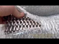 Voyez pourquoi choisissez le diviseur décoratif de pièce de grillage d'OEM pour des façades