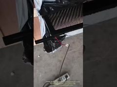 Regardez : Améliorez votre maison avec un treillis métallique décoratif La combinaison parfaite de style