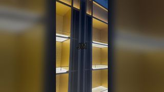 Treillis métallique pour décoration de placard ou d'armoire