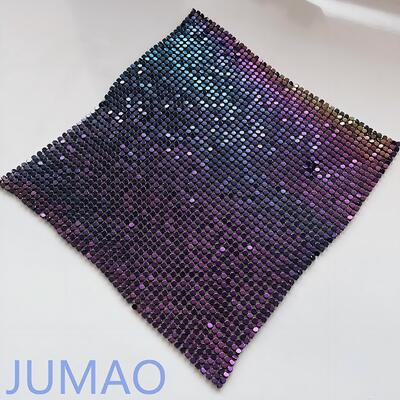 Des rideaux en paillettes métalliques hautement résistants conçus pour offrir une performance décorative durable